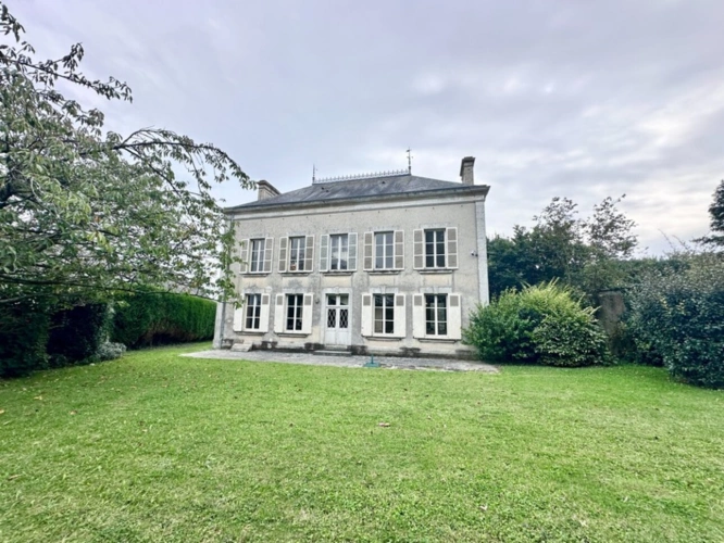 Photos 20 - Prestige - Belle opportunité – Maison de Maître à vendre avec dépendances sur 1,5 hectare, à 10 min de la mer et 20 min de Bayeux – La Cambe (14)