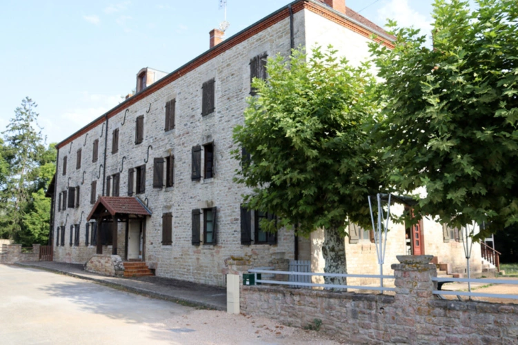 Photos 1 - Touristique - Moulin au cœur de la Bresse avec accès privé à la rivière - 585 m² sur 8553 m² de terrain