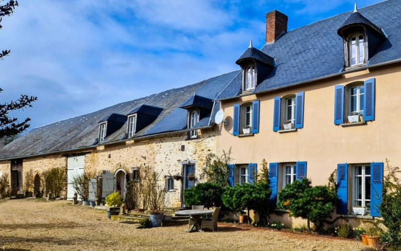 Photos 1 - Prestige - Dpt Creuse (23), à vendre Villard - Château de 9 pièces 320 m2 - Maison de gardien 4 pièces 114 m2 - Terrain 8770 m2