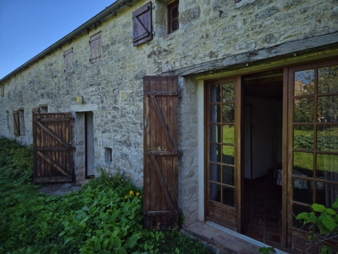 Photos 5 - Touristique - Cœur de campagne charentaise, Corps de Ferme avec plusieurs maisons et nombreuses dépendances