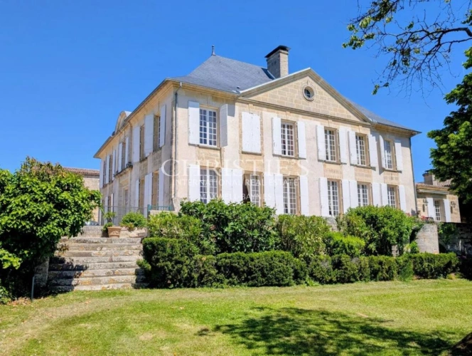 Photos 1 - Viticole - Superbe domaine viticole – Satellite de Saint-Émilion avec somptueux Château