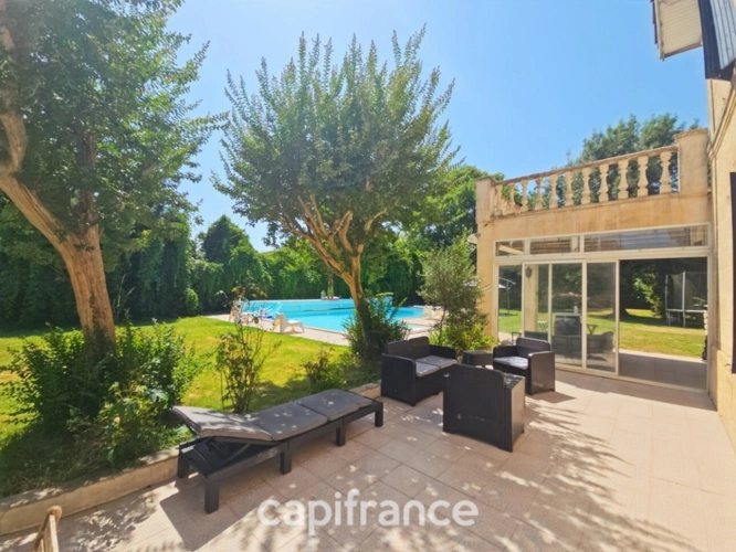 Photos 8 - Prestige - Propriété d’exception avec Maison de 10 pièces, maison T3, terrain de 2844m², piscine, garages, dépendances