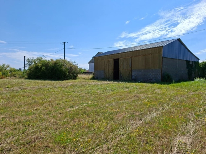 Photos 1 - Touristique - Hangar 175 m2 & ses annexes sur TERRAIN CONSTRUCTIBLE, proche Fresnay sur Sarthe, 35min le MANS, 15 min ALENCON