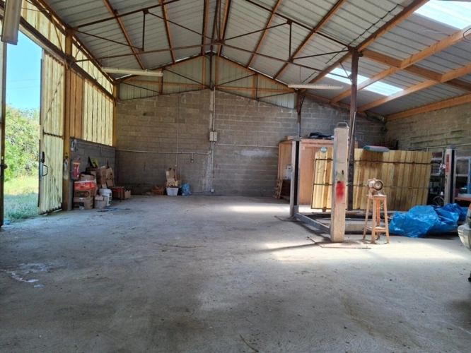 Photos 3 - Touristique - Hangar 175 m2 & ses annexes sur TERRAIN CONSTRUCTIBLE, proche Fresnay sur Sarthe, 35min le MANS, 15 min ALENCON