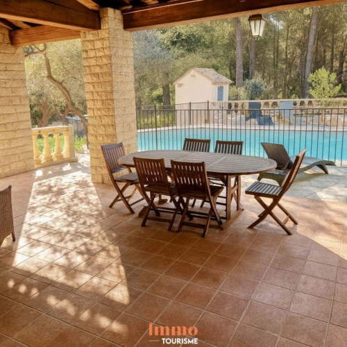 Photos 7 - Touristique - Domaine avec gîtes et maison principale à Grans, en Provence
