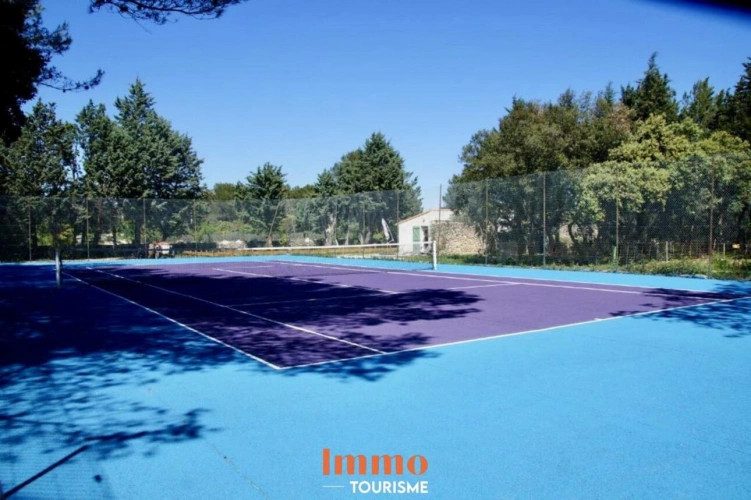 Photos 11 - Touristique - Domaine avec gîtes et maison principale à Grans, en Provence