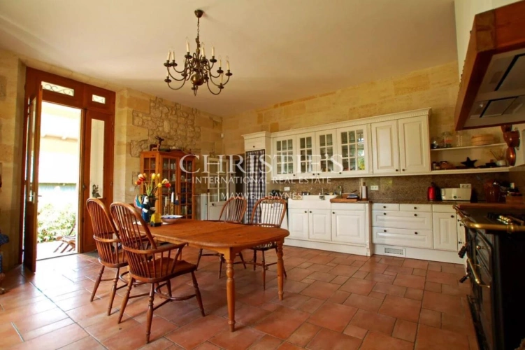 Photos 6 - Prestige - Magnifique château avec vignoble proche de Bordeaux