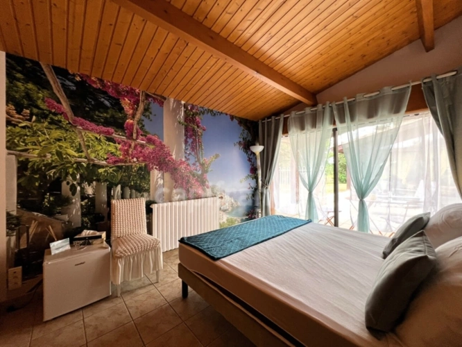 Photos 12 - Prestige - Demeure de charme XIXème 9 pièces de 255 m² avec piscine et court de tennis - Saint Aigulin (17)