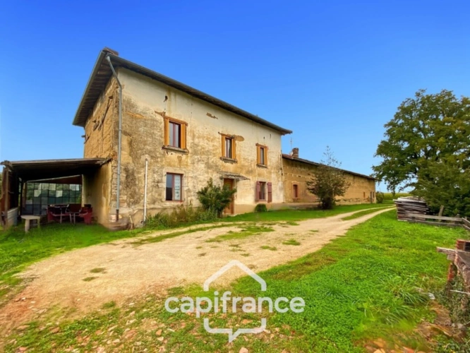 Photos 1 - Touristique - Propriété à vendre composée de 2 maisons - 11 pièces DOMMARTIN LES CUISEAUX (71) sur 1,1 hectare de terrain