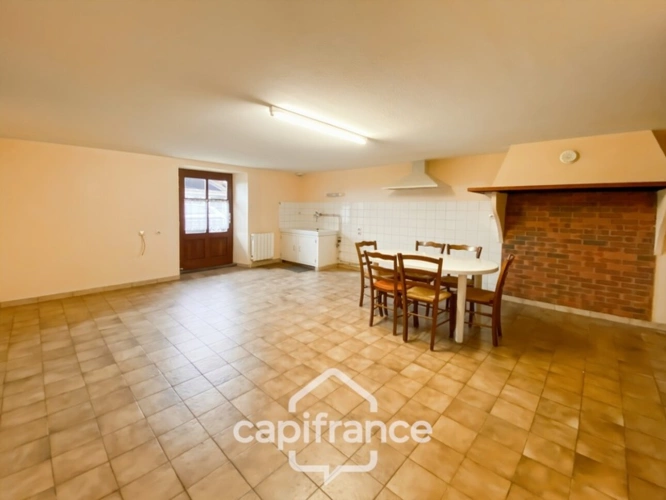 Photos 3 - Touristique - Propriété à vendre composée de 2 maisons - 11 pièces DOMMARTIN LES CUISEAUX (71) sur 1,1 hectare de terrain