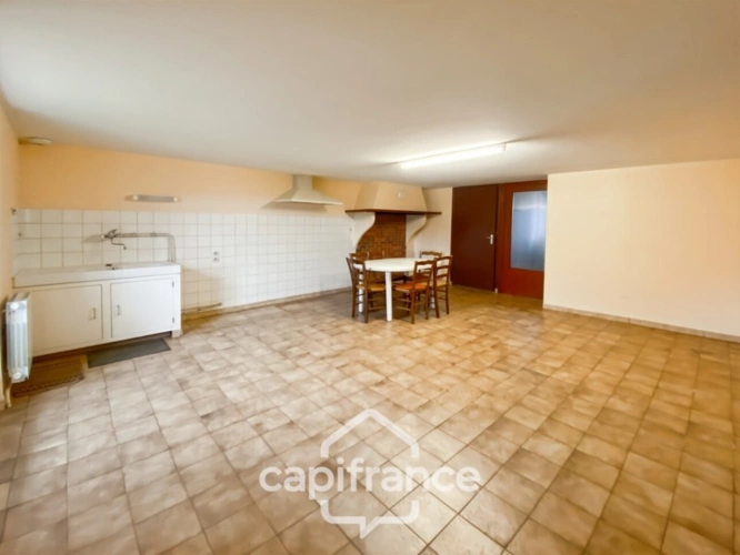 Photos 4 - Touristique - Propriété à vendre composée de 2 maisons - 11 pièces DOMMARTIN LES CUISEAUX (71) sur 1,1 hectare de terrain