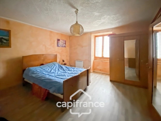 Photos 13 - Touristique - Propriété à vendre composée de 2 maisons - 11 pièces DOMMARTIN LES CUISEAUX (71) sur 1,1 hectare de terrain