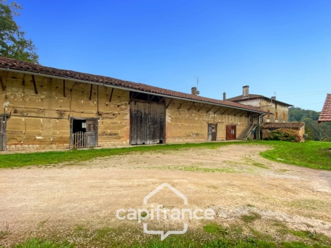Photos 19 - Touristique - Propriété à vendre composée de 2 maisons - 11 pièces DOMMARTIN LES CUISEAUX (71) sur 1,1 hectare de terrain