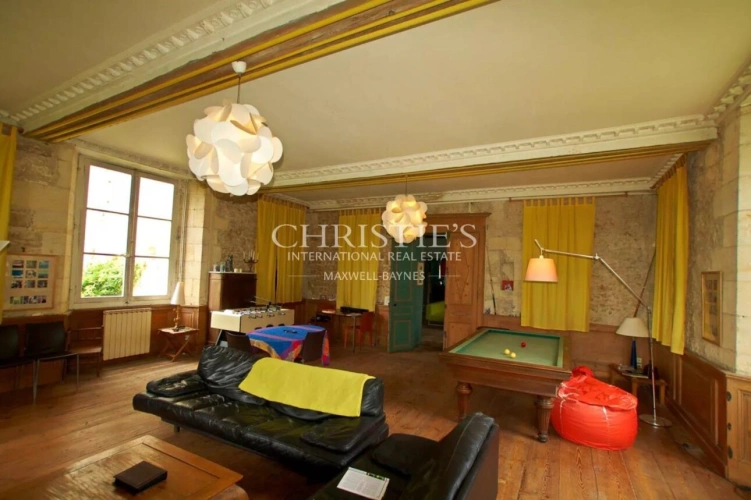 Photos 9 - Prestige - Historique château du 16ème siècle d'environ 750 m² - à 8 km de Bordeaux centre