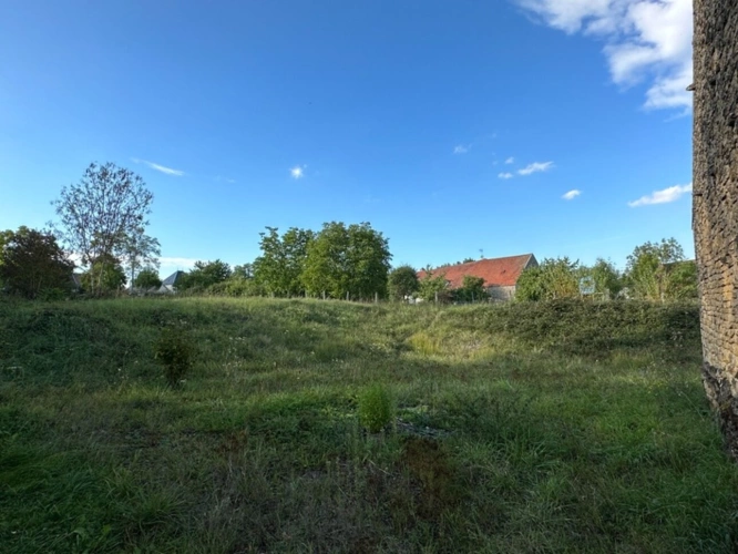Photos 3 - Touristique - Ensemble de grange et écurie en pierre avec jardin, dans un environnement paisible proche de POUILLY EN AUXOIS (21)
