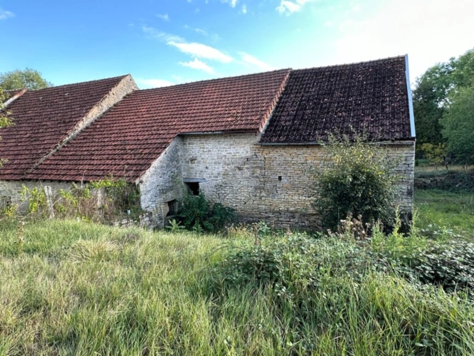 Photos 4 - Touristique - Ensemble de grange et écurie en pierre avec jardin, dans un environnement paisible proche de POUILLY EN AUXOIS (21)