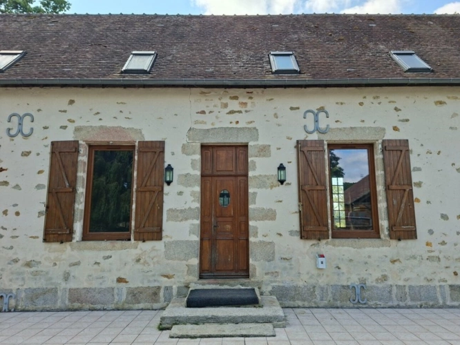 Photos 3 - Équestre - Propriété Corps de Ferme, Bâtisse d'habitation de caractère , nombreuses dependances dont Box, proche ALENCON, LE PERCHE, 2h00 PARIS