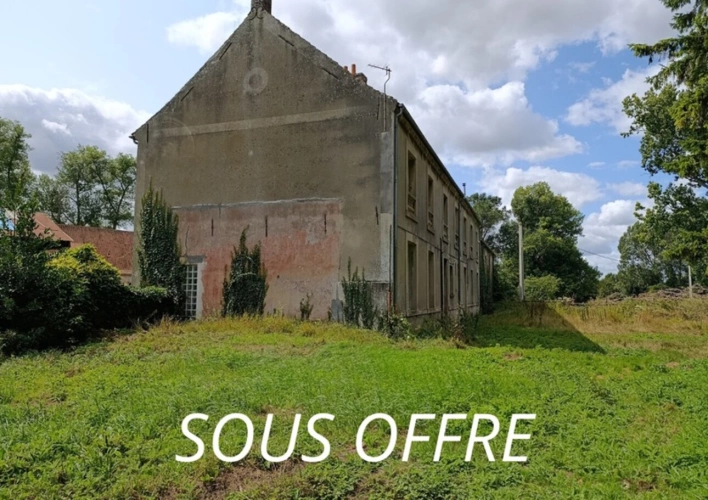 Photos 1 - Touristique - "Ancienne Ferme au Passé Historique – À Rénover avec Potentiel Authentique"
