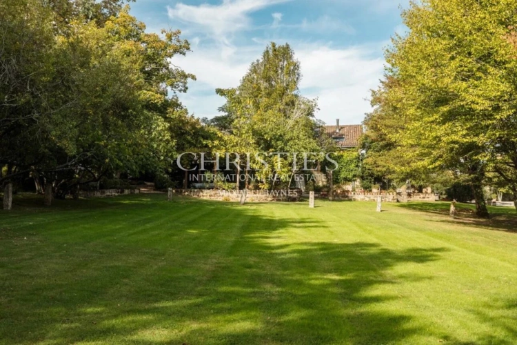 Photos 28 - Prestige - Propriété de charme composée d'un manoir, longère, salle de cinéma, grange, petit vignoble
