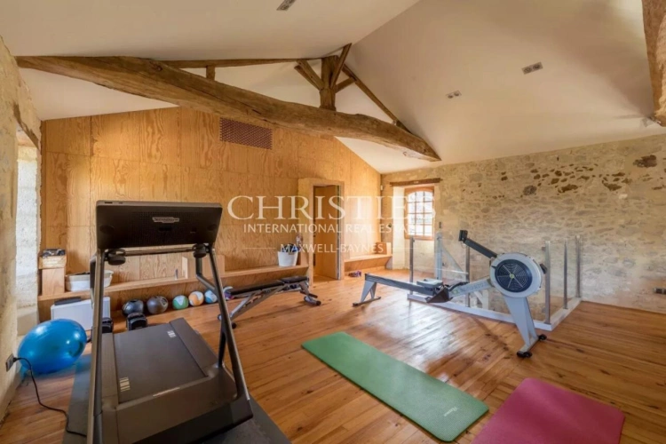 Photos 31 - Prestige - Propriété de charme composée d'un manoir, longère, salle de cinéma, grange, petit vignoble