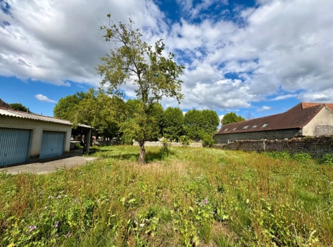 Photos 3 - Touristique - Terrain à vendre de 2 232,00 m² avec CU à LALOUBERE (65) Garage - Dépendance -