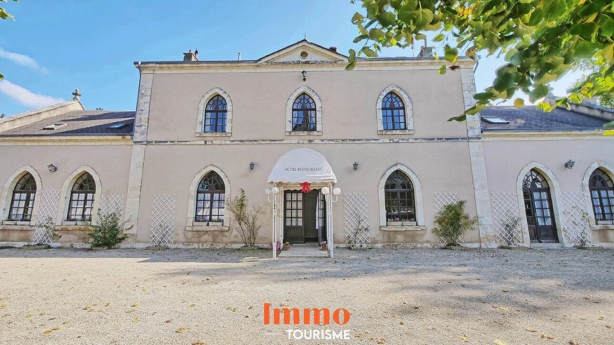 Photos 2 - Prestige - Ancien prieuré du XIX? siècle avec piscine, 5 chambres d'h