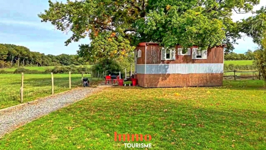 Photos 6 - Touristique - Domaine touristique avec maison d'habitation et ensemble de gît