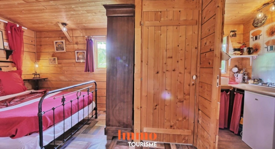 Photos 8 - Touristique - Domaine touristique avec maison d'habitation et ensemble de gît