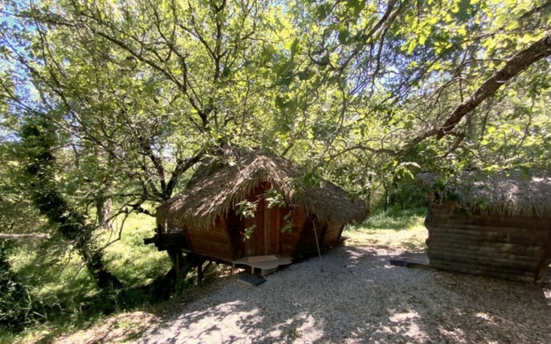 Photos 17 - Touristique - Propriété hébergement/événementiel dans le Luberon, 6,3 ha, 80 couchages, 1090 m2