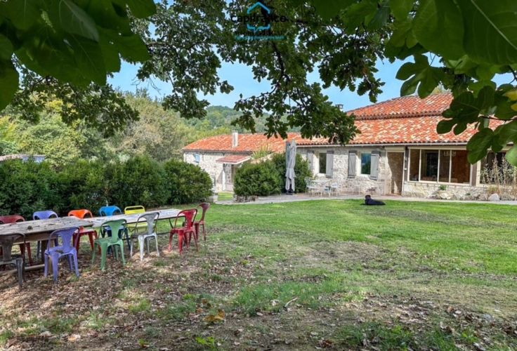 Photos 5 - Touristique - Propriete à vendre 12 pièces FOULAYRONNES (47) Maison de 315m2 + gîte sur terrain clos de 8,7ha