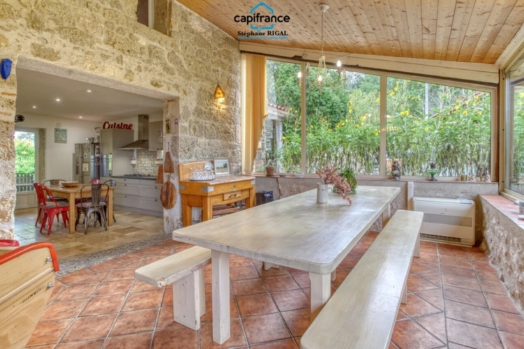Photos 7 - Touristique - Propriete à vendre 12 pièces FOULAYRONNES (47) Maison de 315m2 + gîte sur terrain clos de 8,7ha