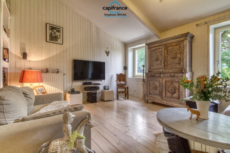 Photos 12 - Touristique - Propriete à vendre 12 pièces FOULAYRONNES (47) Maison de 315m2 + gîte sur terrain clos de 8,7ha