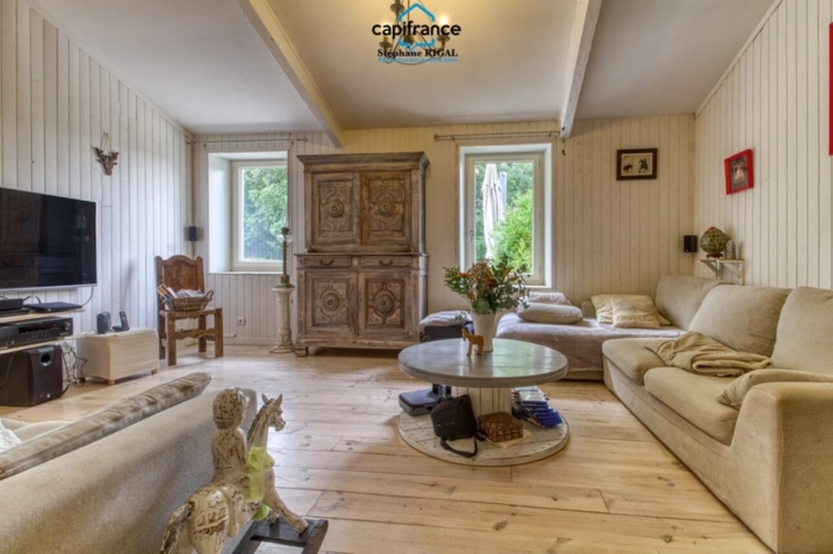 Photos 13 - Touristique - Propriete à vendre 12 pièces FOULAYRONNES (47) Maison de 315m2 + gîte sur terrain clos de 8,7ha