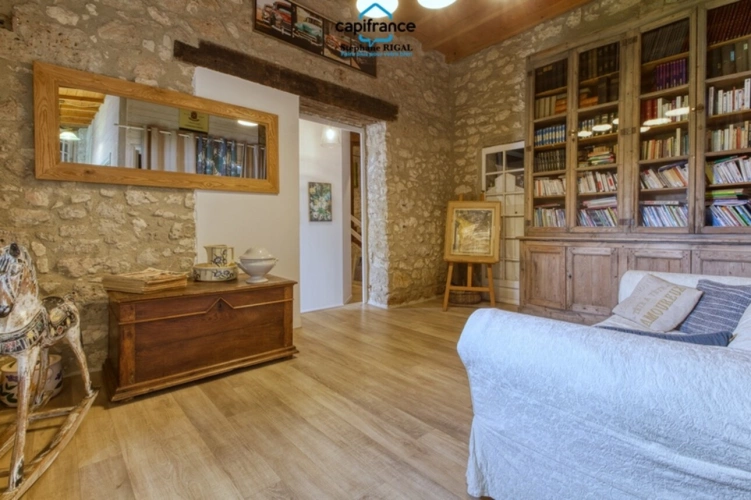 Photos 16 - Touristique - Propriete à vendre 12 pièces FOULAYRONNES (47) Maison de 315m2 + gîte sur terrain clos de 8,7ha