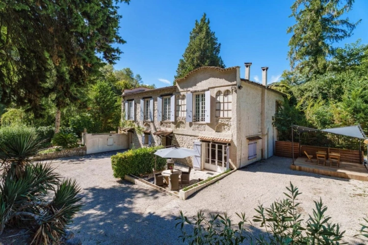Photos 1 - Prestigious - House