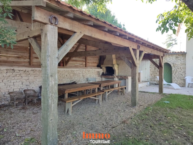 Photos 5 - Touristique - Belle charentaise grand gîte ou chambres d'hôtes