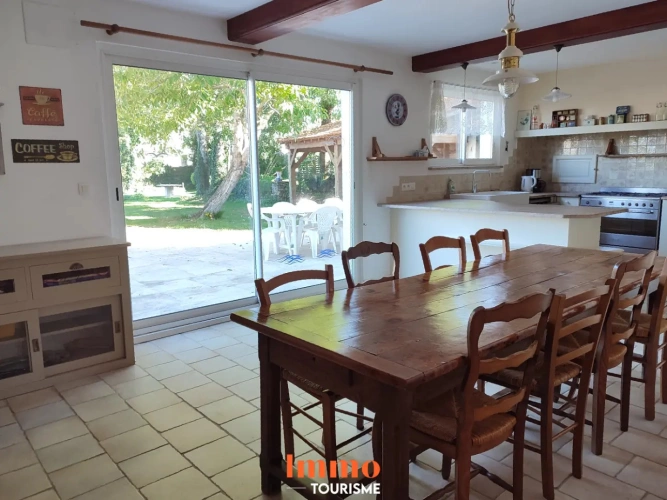 Photos 7 - Touristique - Belle charentaise grand gîte ou chambres d'hôtes