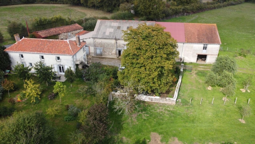 Photos 1 - Prestige - Belle exploitation agricole avec maison rénovée