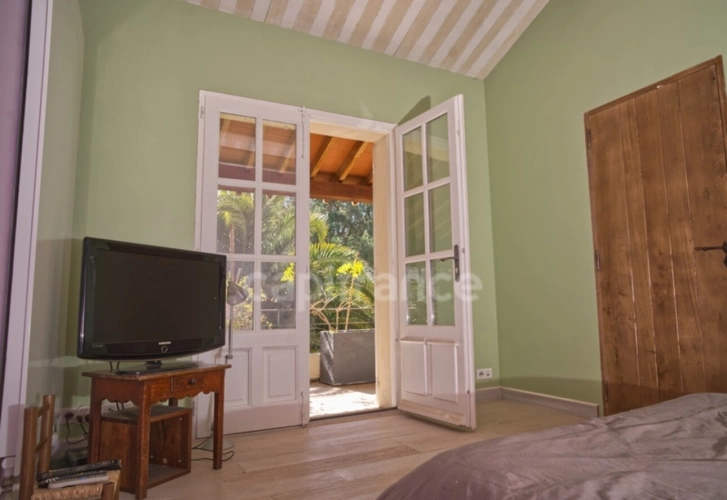 Photos 9 - Prestige - Propriete à vendre 9 pièces GRAVESON (13)