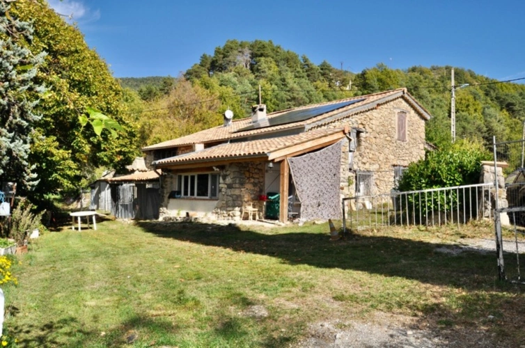 Photos 2 - Touristique - Dpt Alpes Maritimes (06), à vendre ASCROS Propriété en pierres 12 pièces 2 maisons 7,5 hectares Vue montagnes