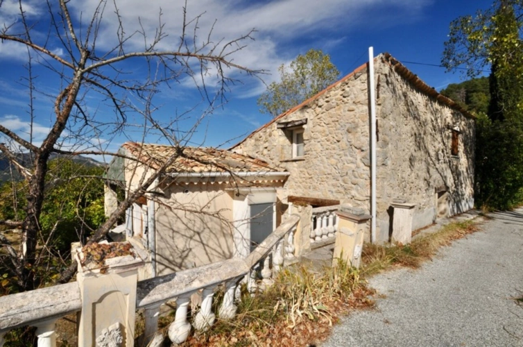 Photos 13 - Touristique - Dpt Alpes Maritimes (06), à vendre ASCROS Propriété en pierres 12 pièces 2 maisons 7,5 hectares Vue montagnes