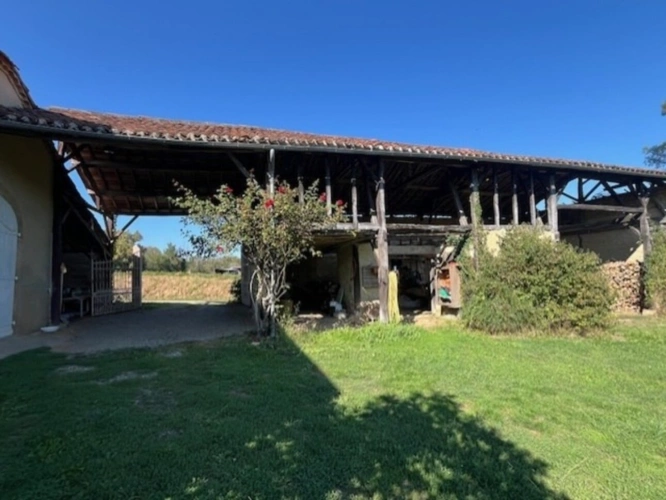 Photos 3 - Prestige - PLAISANCE DU GERS-MARCIAC, AUTHENTIQUE PROPRIETE RURALE 2 hecatares, sans voisin, sans vis à vis, un peu cachée et pourtant avec une jolie vue sur coteaux gascons