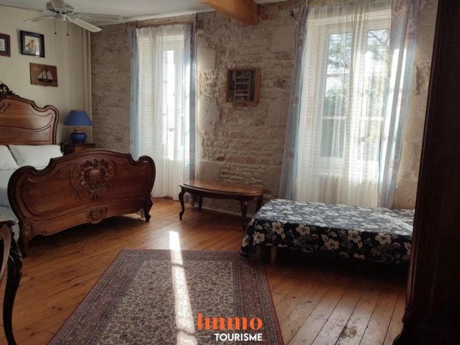 Photos 10 - Touristique - Belle demeure charentaise grand gîte ou chambres d'hôtes