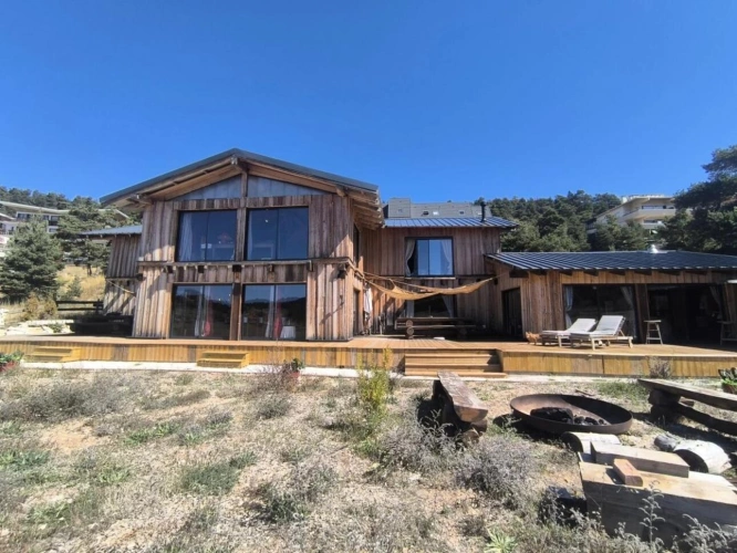 Photos 1 - Prestigious - House