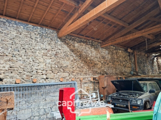 Photos 7 - Touristique - Grange de plus de 135 m² à vendre CELLES SUR DUROLLE (63)