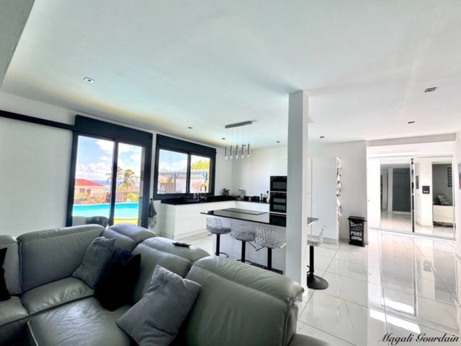 Photos 15 - Prestige - EN EXCLUSIVITE - A VENDRE - PROPRIETE D'EXCEPTION AVEC VUE MER IMPRENABLE & STUDIO ATTENANT - SAINTE ANNE