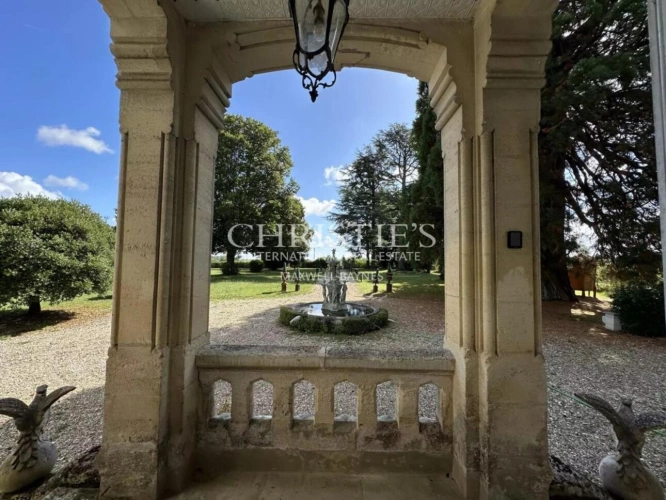Photos 5 - Prestige - Region Saint-Emilion- Élégant château familial, facile à gérer