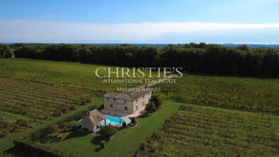 Photos 1 - Viticole - Maison de charme avec piscine au cœur des vignes