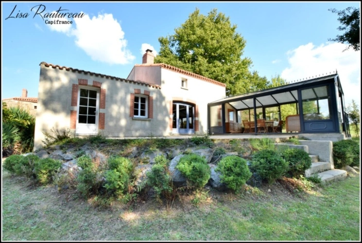 Photos 22 - Touristique - Domaine d'exception - CHAVAGNES EN PAILLERS (85) - 2 maisons d'habitations ainsi que 2 gîtes avec piscine