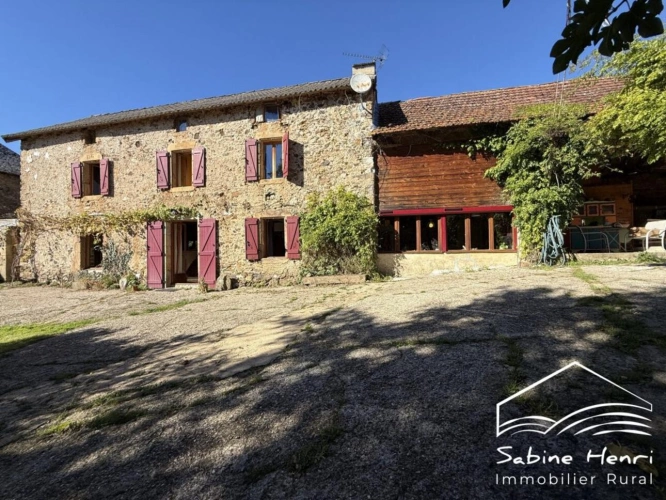 Photos 3 - Touristique - Superbe propriété composée de 3 habitations distinctes sur pr